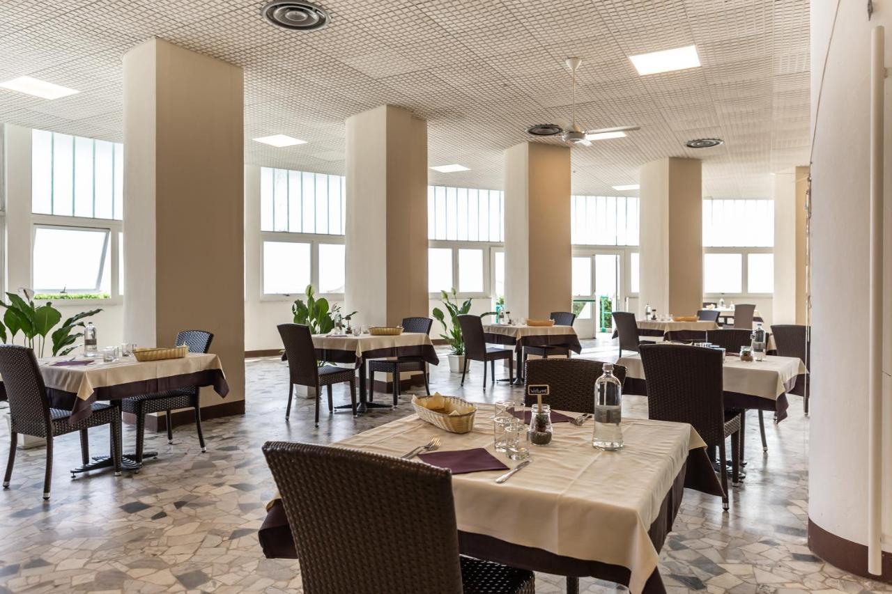 Villaggio Torre Marina مارينا دي ماسا المظهر الخارجي الصورة